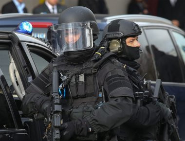 «Πάνοπλη» η Γαλλία εν όψει των εκλογών στις 18 Ιουνίου